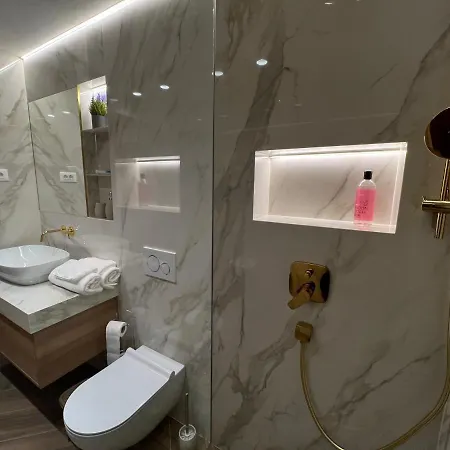 Golden Cube Appartement *